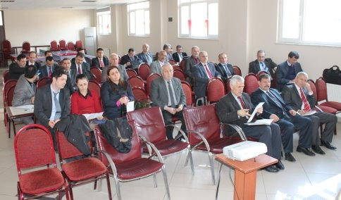 OKUL MÜDÜRLERİ TOPLANTIDA BİR ARAYA GELDİ