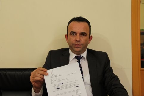 5 Bankaya Kesintilerin İadesi İçin Dava Açtı