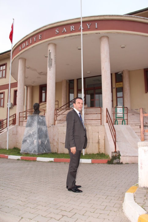 5 Bankaya Kesintilerin İadesi İçin Dava Açtı