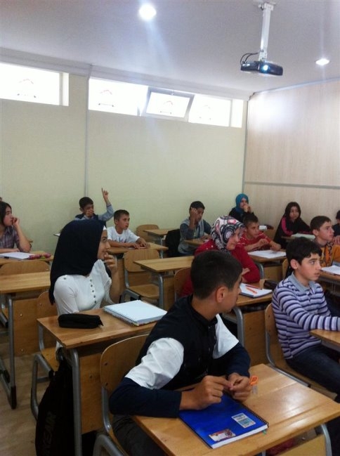 AKYAZI’DA 6000 ÖĞRENCİNİN SINAV MARATONU YARIN BAŞLIYOR 