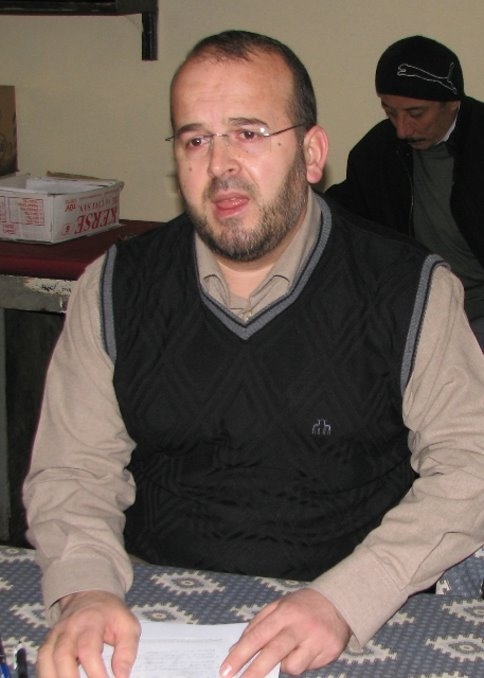 Bu Muhtar Seçmenine Hesap Veriyor