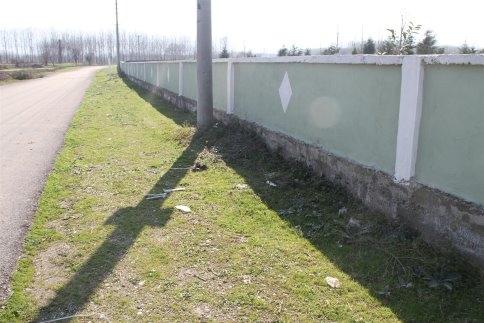 Akyazı Belediyesinden Mezarlıklarda Parke Çalışması Genişletiliyor