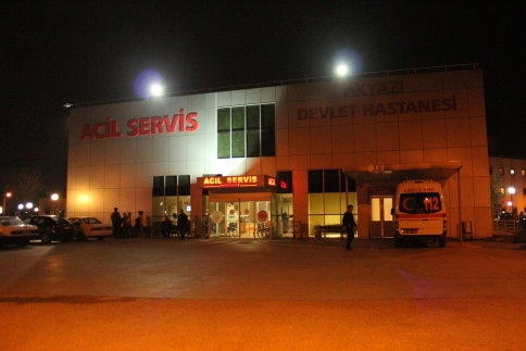 Akyazı Küçücek Caddesinde Meydana Gelen Kazada Bir Kişi Yaralandı.