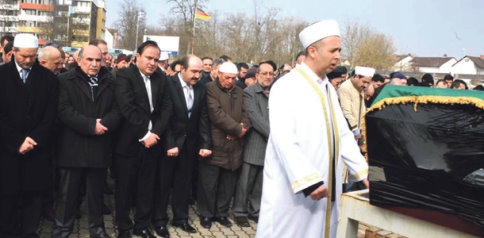 Ahmet hoca kansere yenildi