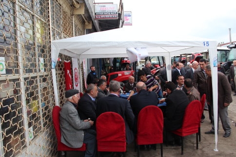 Teknik İş ERKUNT Traktör’den Müşterilerine Ücretsiz Servis