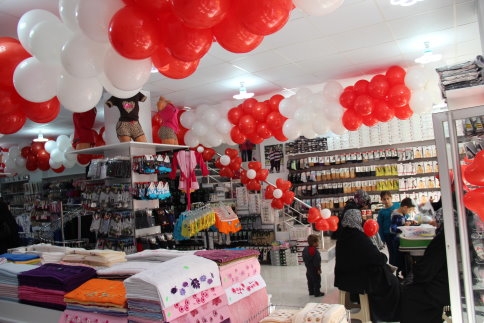 İç Giyim Mağazası Açıldı!