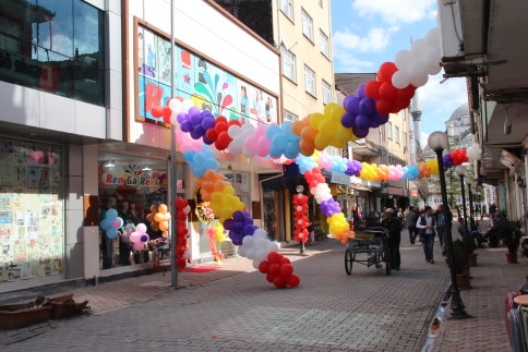 İç Giyim Mağazası Açıldı!