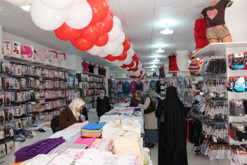 İç Giyim Mağazası Açıldı!