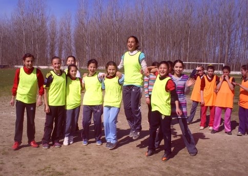 Kızlar Futbol Turnuvası Başladı