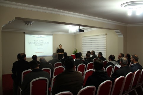 Akyazı'da İş Sağlığı ve Güvenliği Anlatıldı