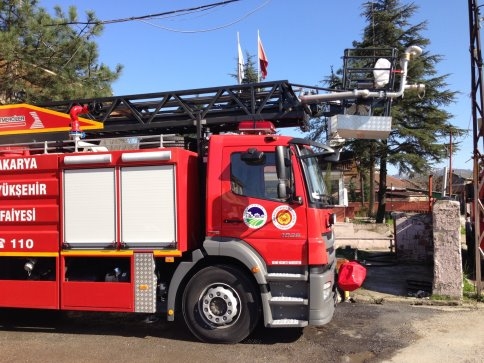 Akyazı İtfaiyesi’ne 2013 Model İtfaiye Aracı 
