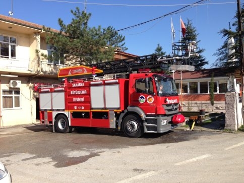 Akyazı İtfaiyesi’ne 2013 Model İtfaiye Aracı 
