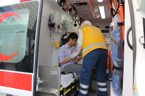 Kaldırımdaki Yayalara Çarptı