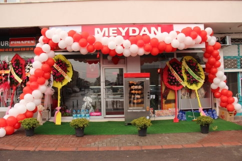 Meydan Et Ve Tavuk Market Törenle Açıldı