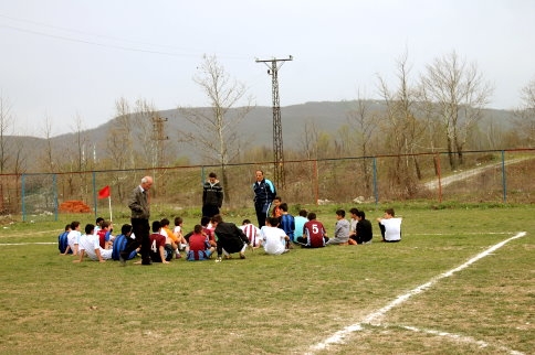 Taşburun Spor Altyapı çalışmalarına Başladı