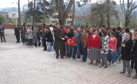 İşmont Meslek Lisesinden Örnek Bir Uygulama “Temiz Sınıfa Albayrak”