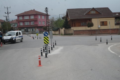 Akyazı’da Tek Yön uygulaması başladı