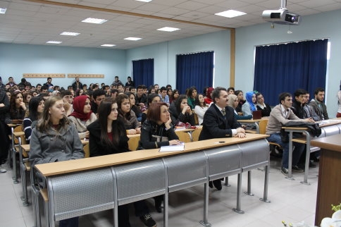 Akyazı MYO Öğrencilerine Girişimcilik Ve Mesleki Uygulama Eğitim Semineri Verildi