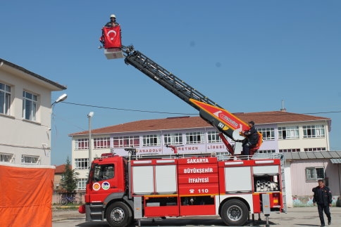İnönü İlköğretim Okulunda Tatbikat
