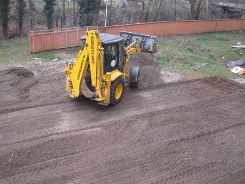Kuzulukta Okul Belediye El Ele