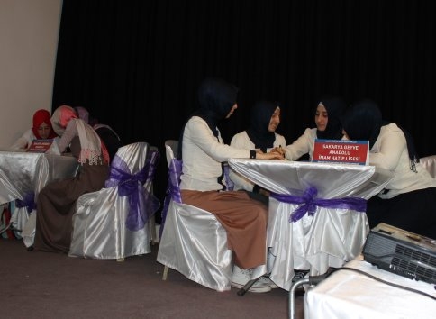 ARAPÇA BİLGİ VE ETKİNLİK YARIŞMASI DÜZENLENDİ