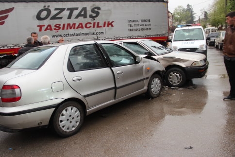 Akyazı Yeni Camide Kaza