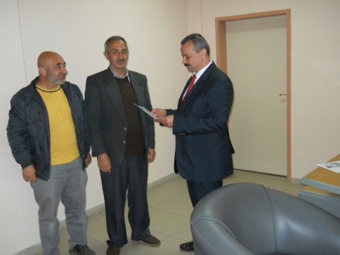 Akyazı’da 2/B tapuları verilmeye başlandı.