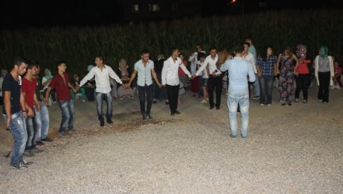 Gençler Asker Eğlencesinde Çoştu