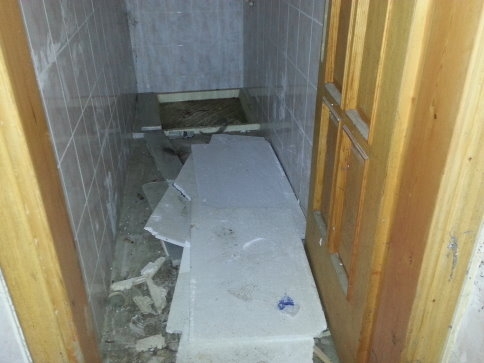 Mescit Harabeye Döndü