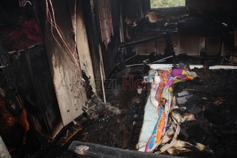 Prefabrik Ev Kül Oldu