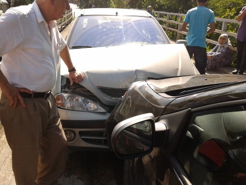 Ters Yöne Girince Kafa Kafaya Çarpıştı