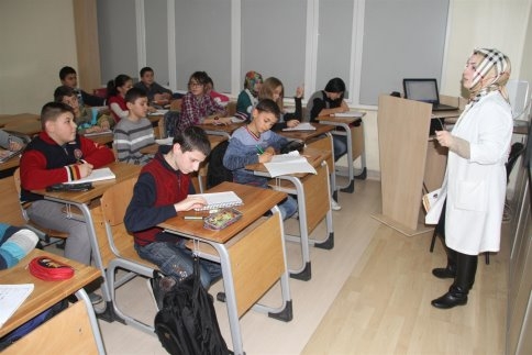 Derslere Destek Merkezi 2.Yılda Dolu Dizgin