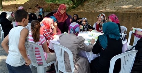 Pazarköy Deprem Şehitlerini Unutmadı
