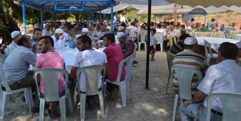 Pazarköy Deprem Şehitlerini Unutmadı