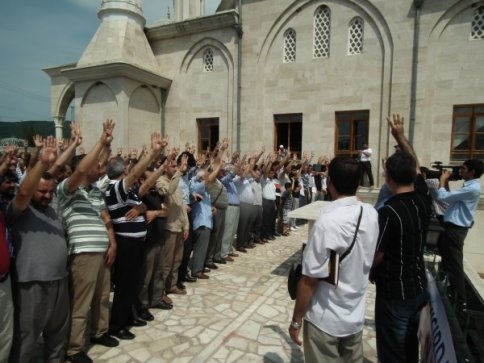 Kuzuluk’ta Gıyabi Cenaze Namazı