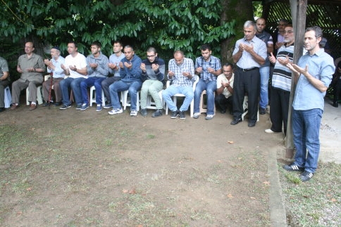 Minik Cemre gözyaşları arasında toprağa verildi