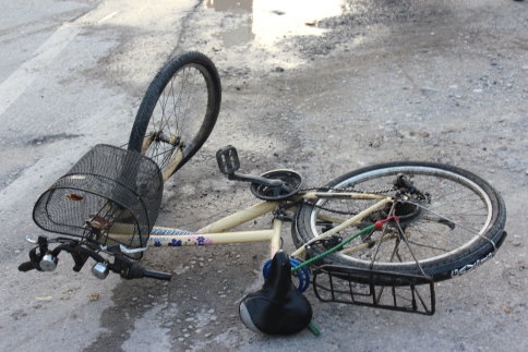 Motosiklet ile Bisiklet Çarpıştı 2 Yaralı 