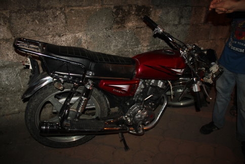 Küçük Kız Annesi İçin Ağladı