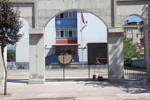 Akyazı Belediyesi Kilitli Parke Çalışmaları Devam Ediyor