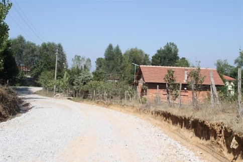 Küçücek’te 1 Km’lik Yol Genişletmesi Tamamlandı