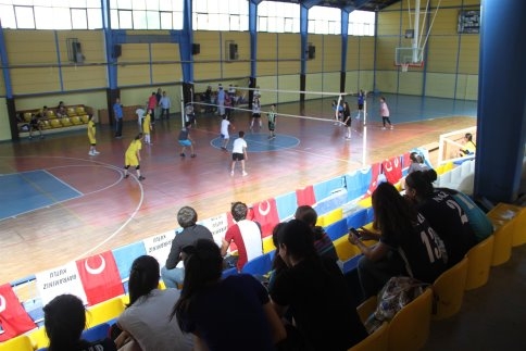 Yaz Spor Okulları Voleybol Turnuvaları Başladı