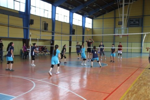 Yaz Spor Okulları Voleybol Turnuvaları Başladı