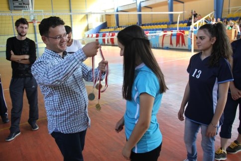 Yaz Spor Okulları Voleybol Turnuvaları Başladı