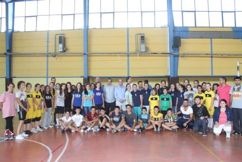 Yaz Spor Okulları Voleybol Turnuvaları Başladı