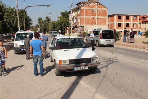 Yola Aniden Çıkan Çocuğa Otomobil çarptı