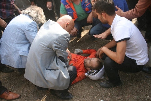 At Seyircilerin Arasında Daldı 3 Yaralı