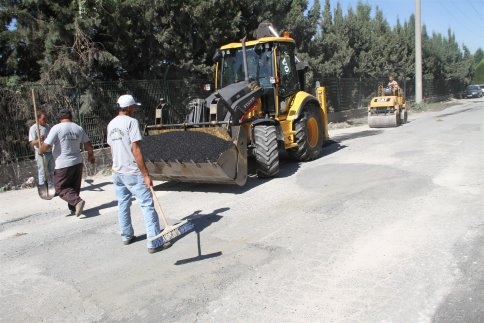 Akyazı Belediyesinden Fabrikalar Yoluna Asfalt Yama