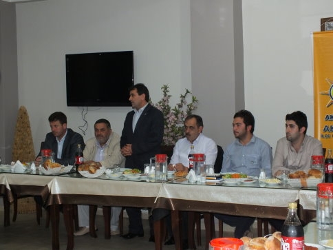 Ak Parti Sakarya Gençlik Kolları Toplantısı Akyazı’da Yapıldı