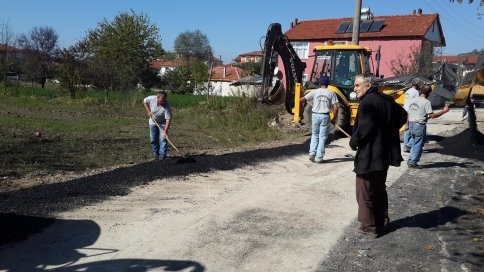 Akyazı Belediyesi Asfalt Yama Çalışmalarında Hız Kesmiyor