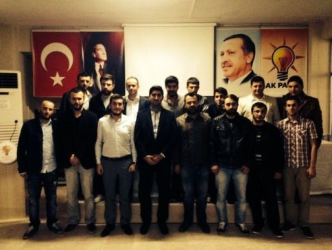 Ak Parti Akyazı İlçe Gençlik Kolları İlk Toplantısı Yaptı